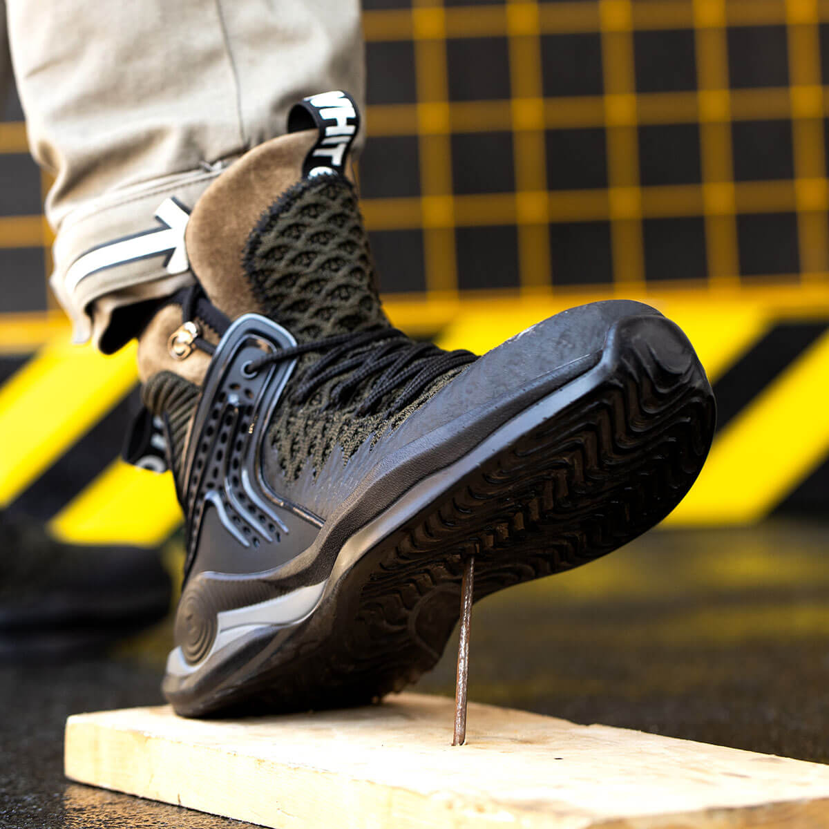 Chaussures de sécurité Chaussures de travail résistantes à l'usure pour l'industrie et la construction Chaussures à embout en acier pour hommes et femmes