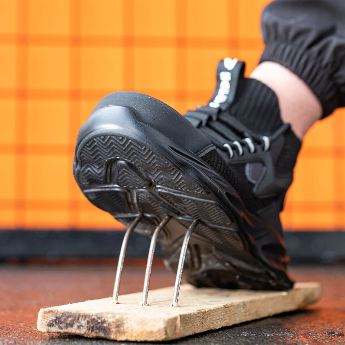 Steel Toe Sneakers for Men Women Indestructible Work Shoes Lightweight Comfortable Safety Sneakers Slip-Resistant Indestructible Composite Toe Shoes for Construction Industrial