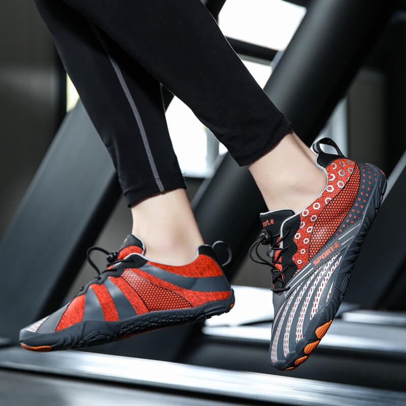 Outdoor sports mountain climbing amphibious shoes-effect picture