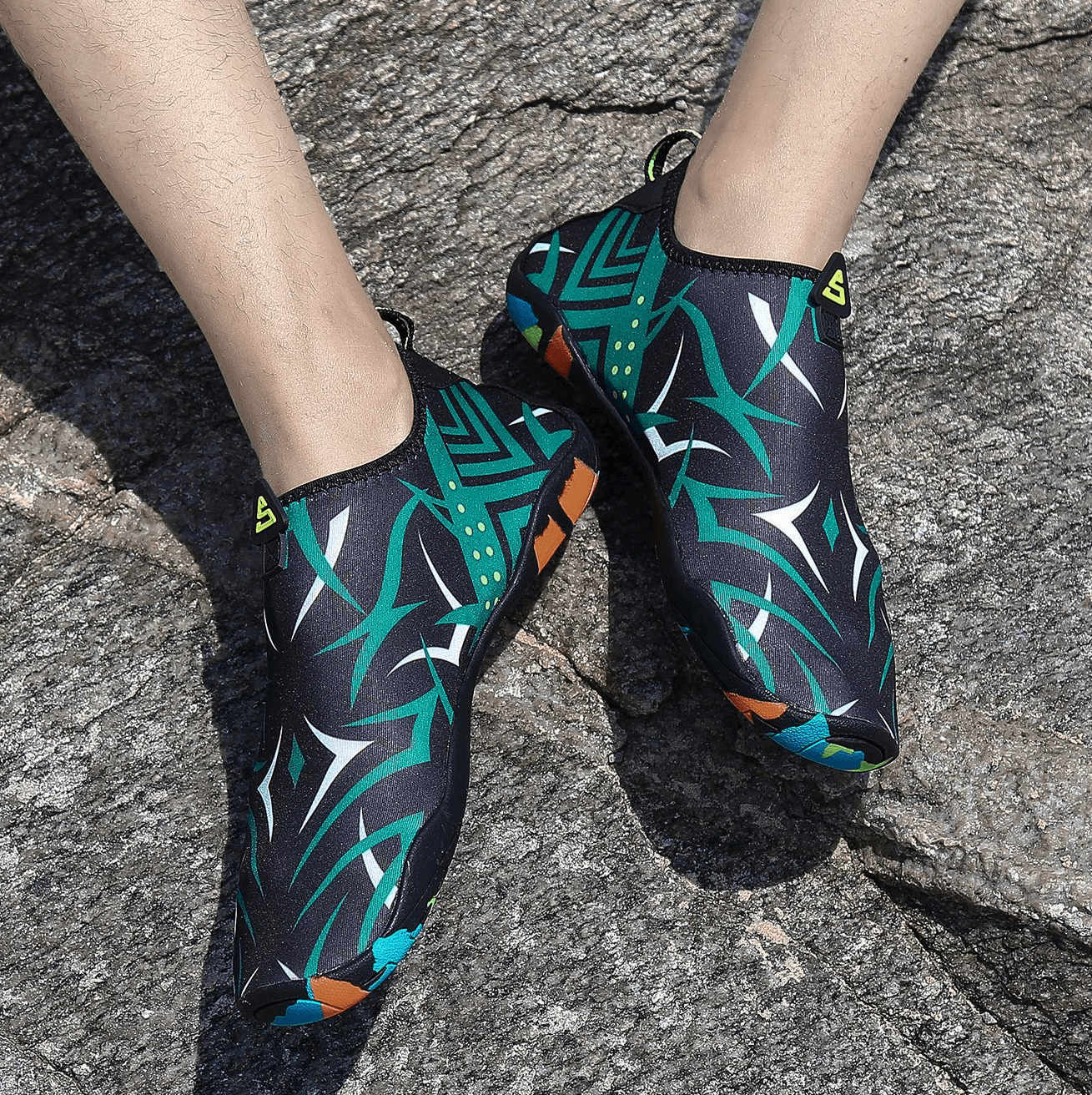 Spring and summer men's sports shoes, women's river upstream shoes-effect picture