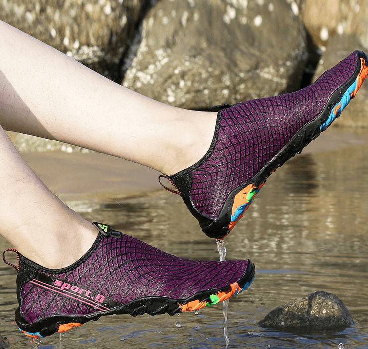 Women's and men's water shoes quick-drying beach swimming pool diving-effect picture